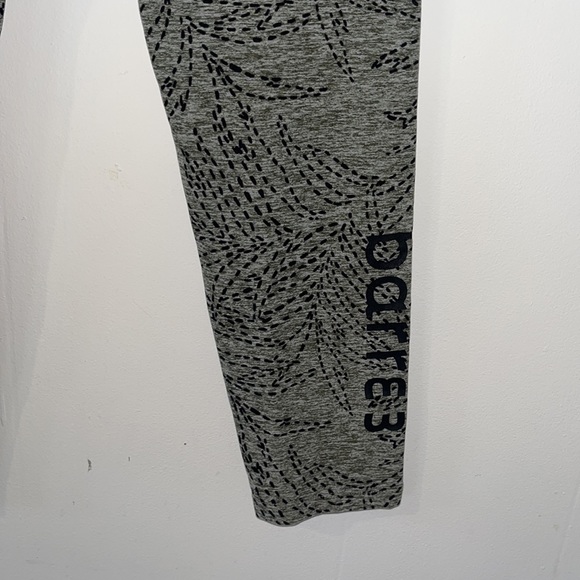 Beyond Yoga Spacedye Walk And Talk High Waisted Capri Legging Sz XS - Picture 9 of 14